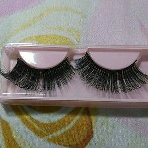 *LOW IN STOCK* C3 Kiss Me Lashes by Lash Levels